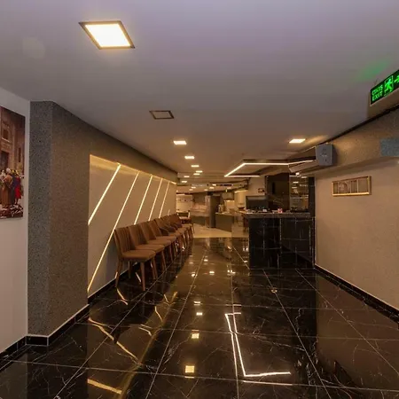 Grand Ahi Ξενοδοχείο 3*