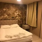 Grand Ahi Hotel